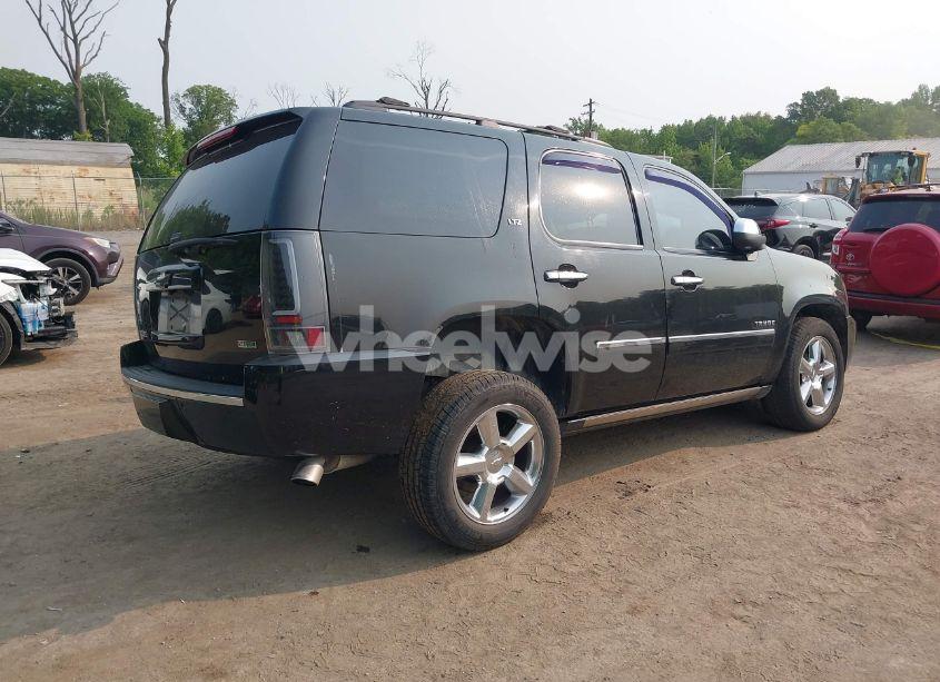 Photo 4 of 2012 Chevrolet Tahoe LTZ (VIN 1GNSKCE03CR151791)