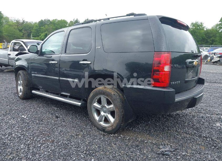 Photo 3 of 2012 Chevrolet Tahoe LTZ (VIN 1GNSKCE03CR291002)