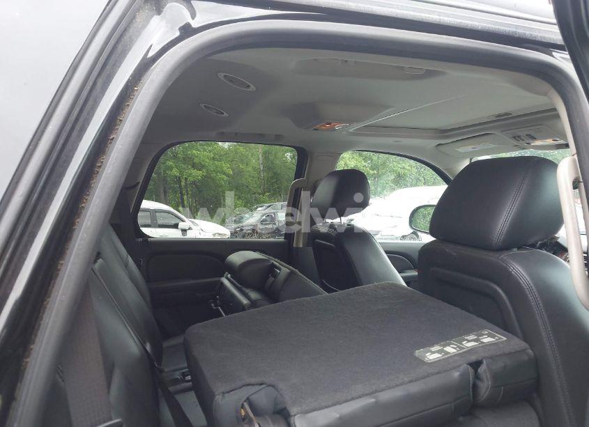 Photo 8 of 2012 Chevrolet Tahoe LTZ (VIN 1GNSKCE03CR291002)