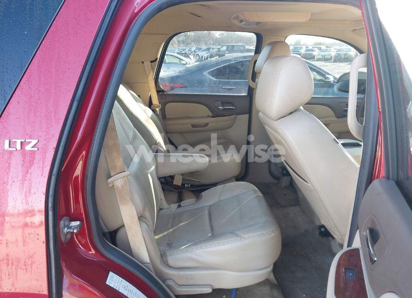 Photo 8 of 2014 Chevrolet Tahoe LTZ (VIN 1GNSKCE04ER112467)