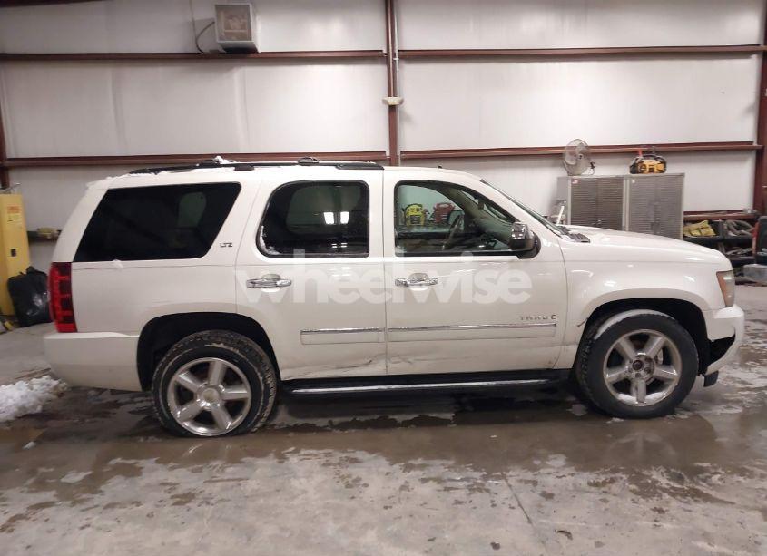 Photo 13 of 2011 Chevrolet Tahoe LTZ (VIN 1GNSKCE05BR217546)