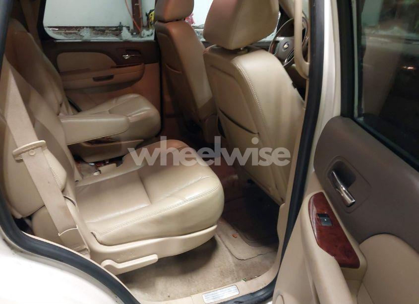 Photo 8 of 2011 Chevrolet Tahoe LTZ (VIN 1GNSKCE05BR217546)