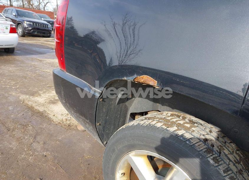 Photo 12 of 2012 Chevrolet Tahoe LTZ (VIN 1GNSKCE05CR239757)