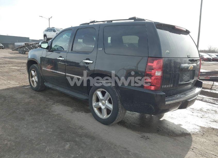 Photo 3 of 2012 Chevrolet Tahoe LTZ (VIN 1GNSKCE05CR239757)