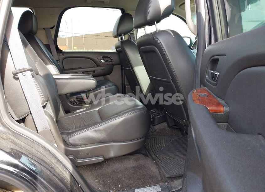 Photo 8 of 2012 Chevrolet Tahoe LTZ (VIN 1GNSKCE05CR239757)