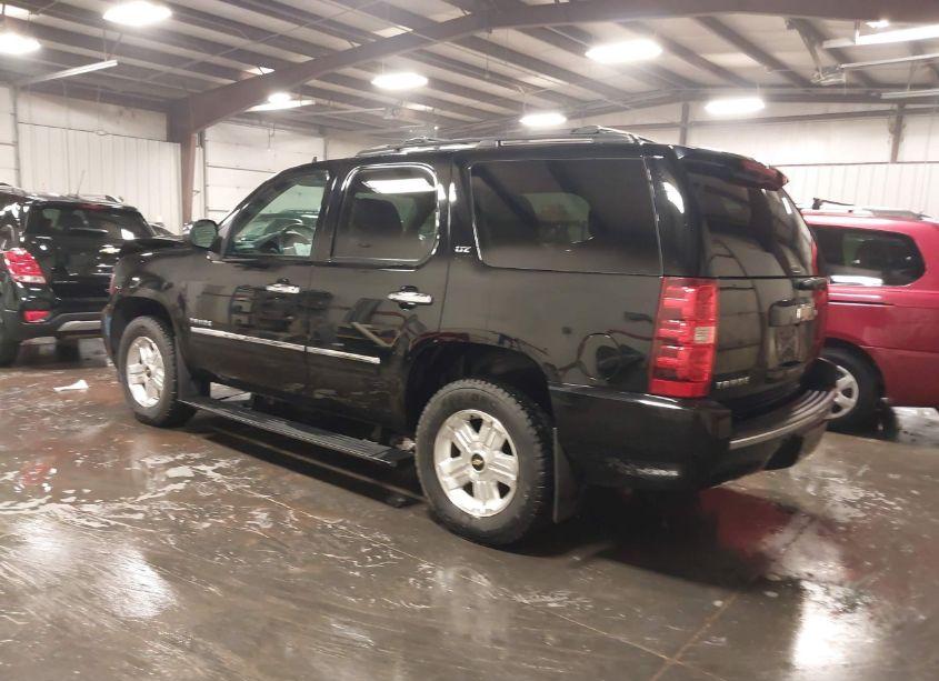 Photo 3 of 2013 Chevrolet Tahoe LTZ (VIN 1GNSKCE05DR284991)