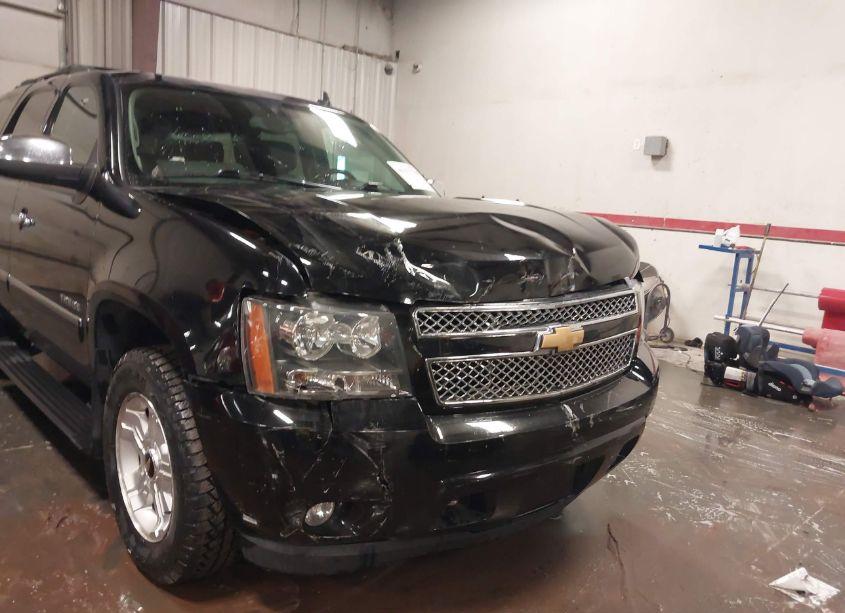 Photo 6 of 2013 Chevrolet Tahoe LTZ (VIN 1GNSKCE05DR284991)