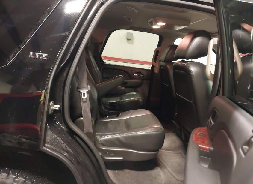 Photo 8 of 2013 Chevrolet Tahoe LTZ (VIN 1GNSKCE05DR284991)