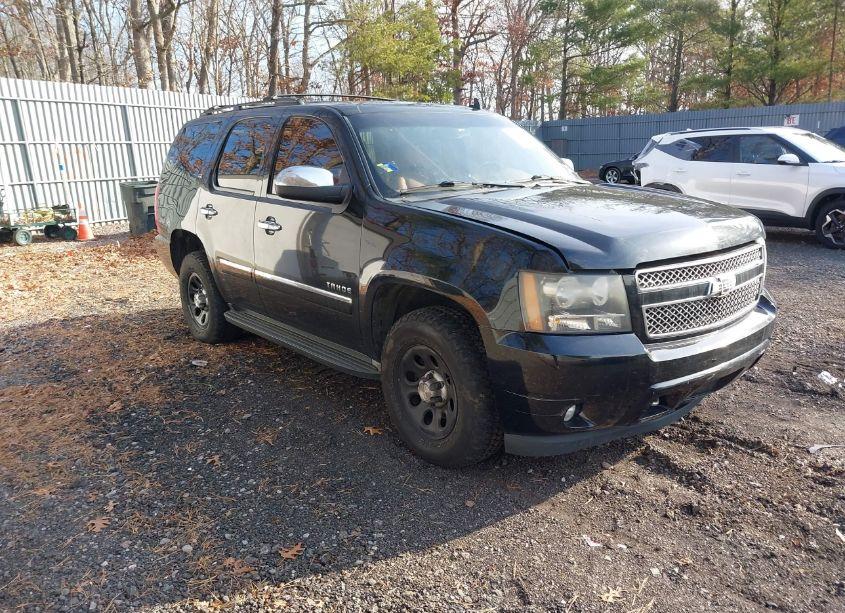 2011 Chevrolet Tahoe LTZ (VIN 1GNSKCE06BR121344) main photo