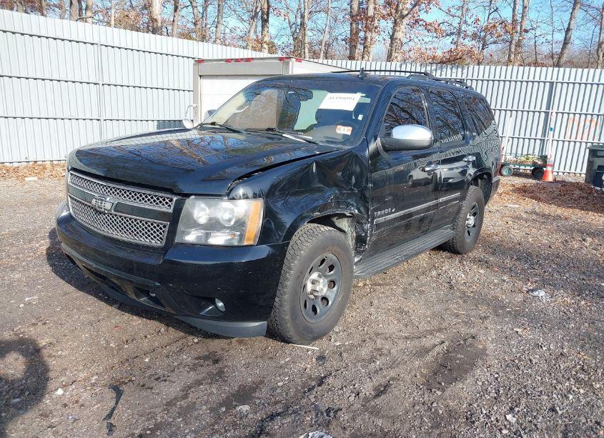 Photo 2 of 2011 Chevrolet Tahoe LTZ (VIN 1GNSKCE06BR121344)