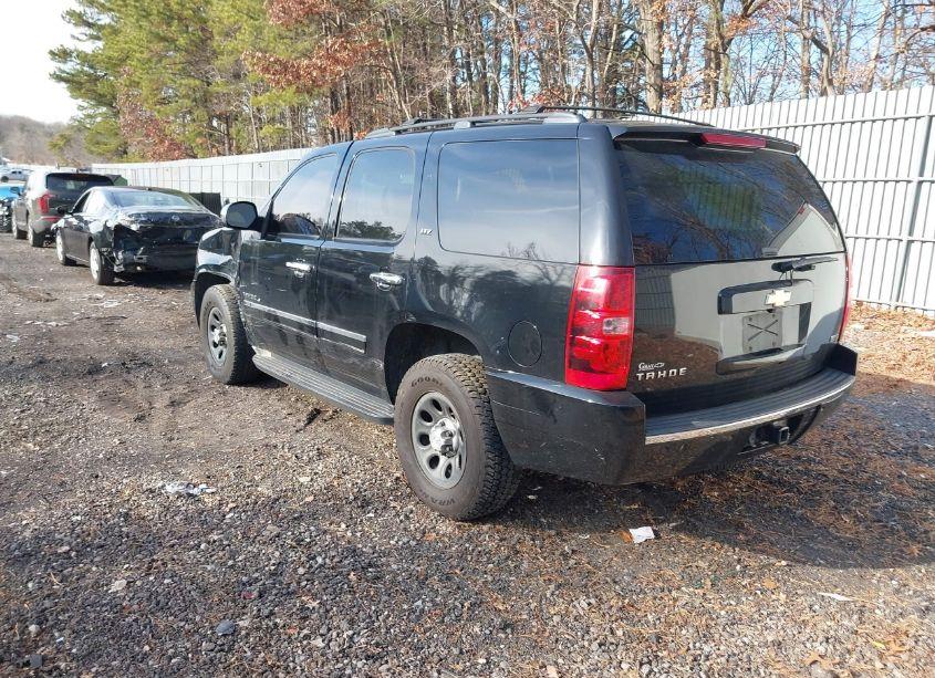 Photo 3 of 2011 Chevrolet Tahoe LTZ (VIN 1GNSKCE06BR121344)