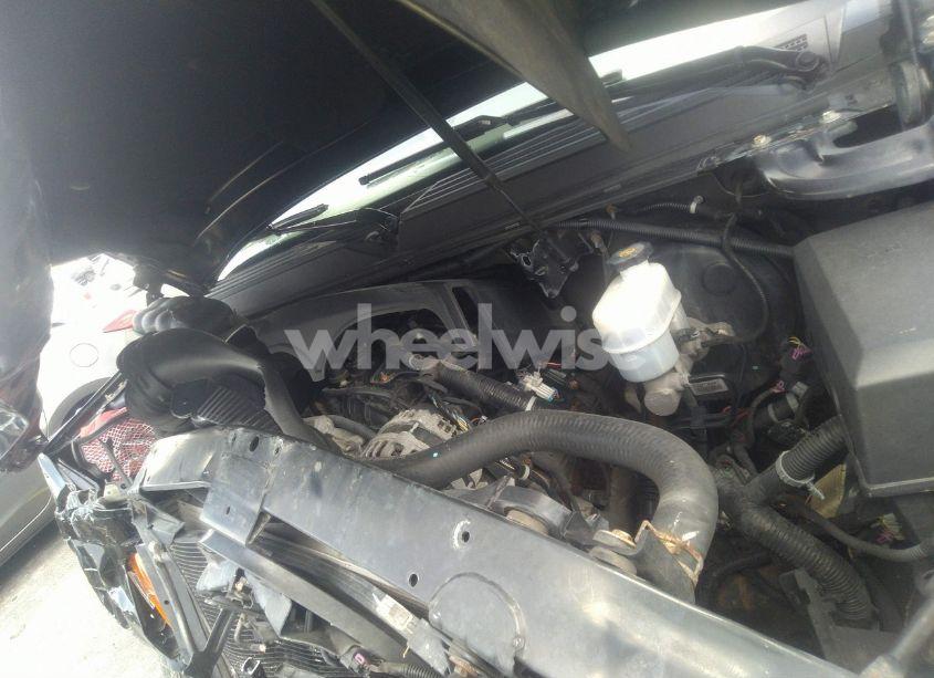 Photo 10 of 2011 Chevrolet Tahoe LTZ (VIN 1GNSKCE06BR174187)