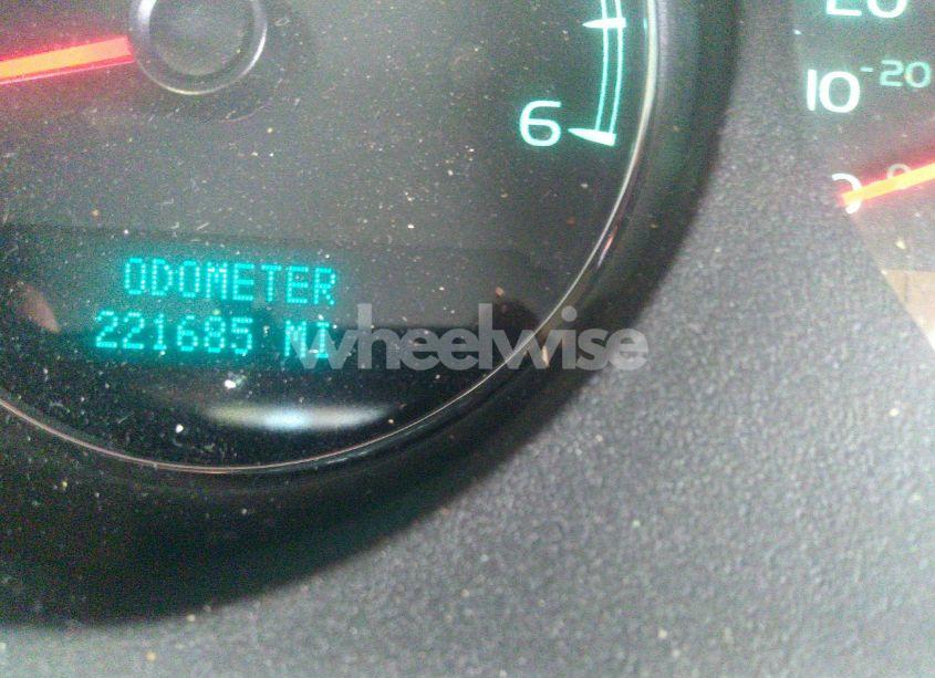 Photo 15 of 2011 Chevrolet Tahoe LTZ (VIN 1GNSKCE06BR174187)