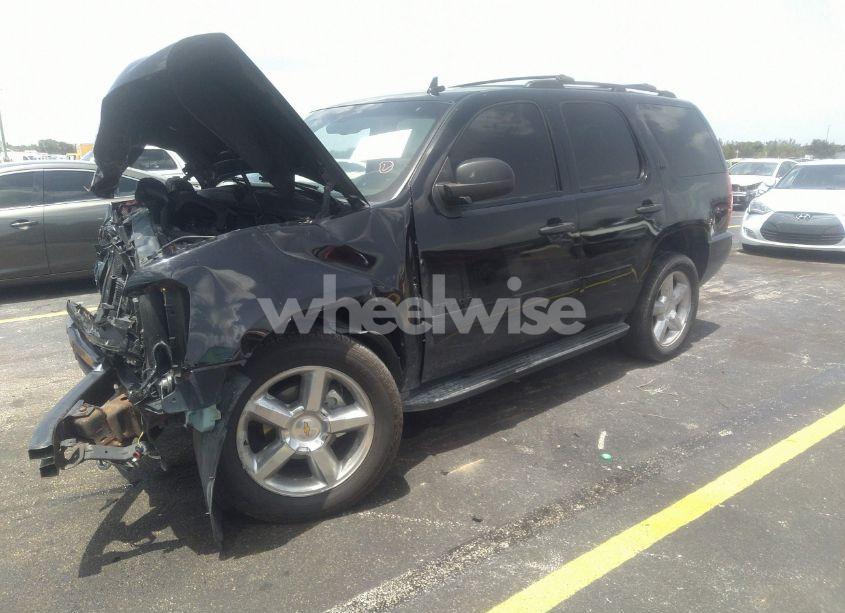 Photo 2 of 2011 Chevrolet Tahoe LTZ (VIN 1GNSKCE06BR174187)