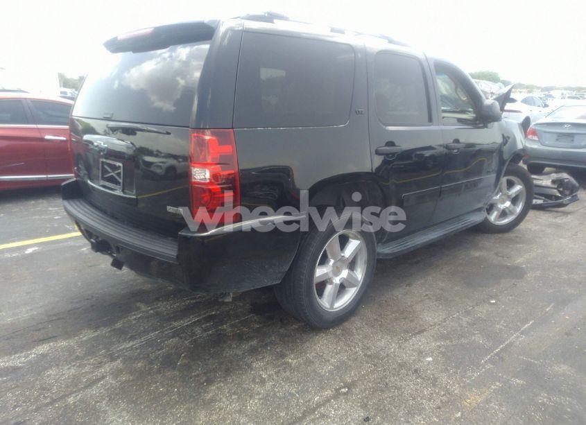 Photo 4 of 2011 Chevrolet Tahoe LTZ (VIN 1GNSKCE06BR174187)