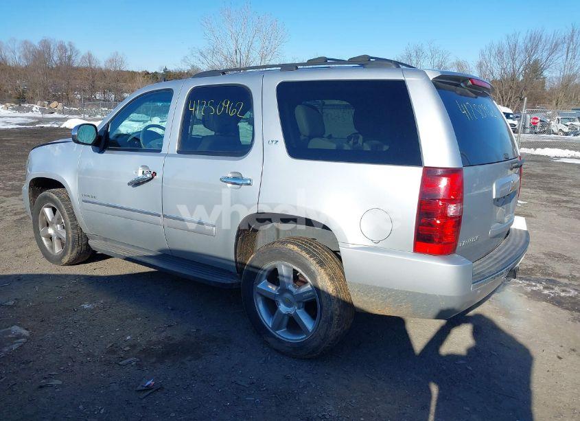 Photo 3 of 2013 Chevrolet Tahoe LTZ (VIN 1GNSKCE06DR134968)