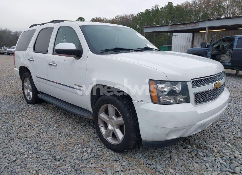 2013 Chevrolet Tahoe LTZ (VIN 1GNSKCE06DR320056) main photo