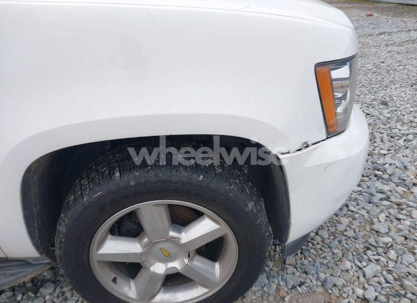 Photo 6 of 2013 Chevrolet Tahoe LTZ (VIN 1GNSKCE06DR320056)