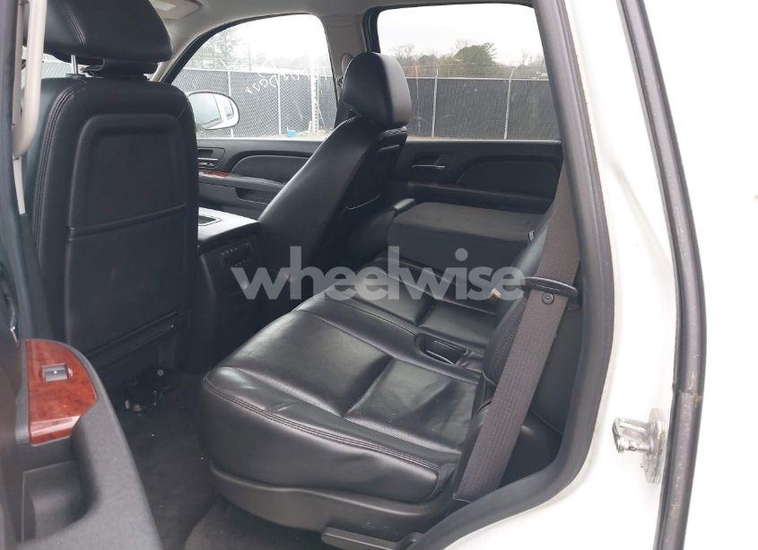 Photo 8 of 2013 Chevrolet Tahoe LTZ (VIN 1GNSKCE06DR320056)