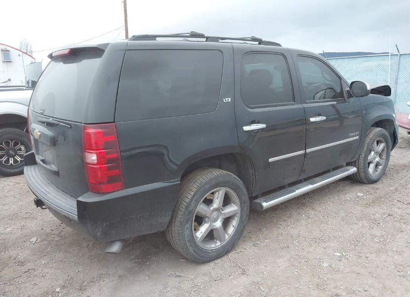 Photo 4 of 2013 Chevrolet Tahoe LTZ (VIN 1GNSKCE06DR378216)