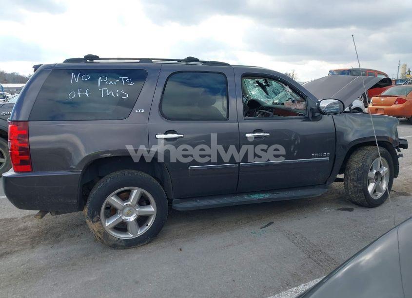Photo 13 of 2011 Chevrolet Tahoe LTZ (VIN 1GNSKCE07BR109882)