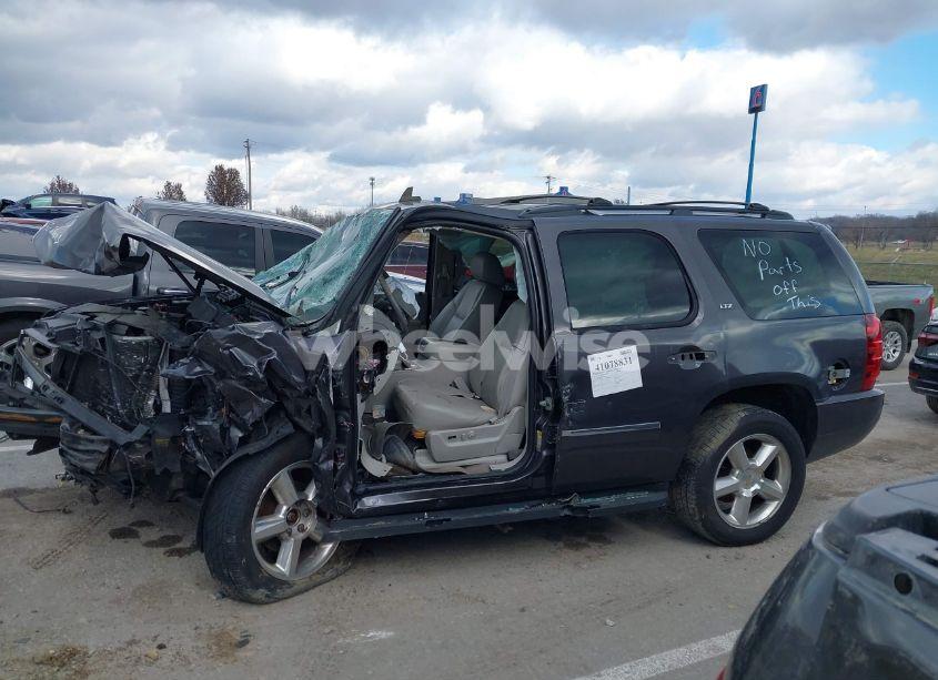 Photo 14 of 2011 Chevrolet Tahoe LTZ (VIN 1GNSKCE07BR109882)