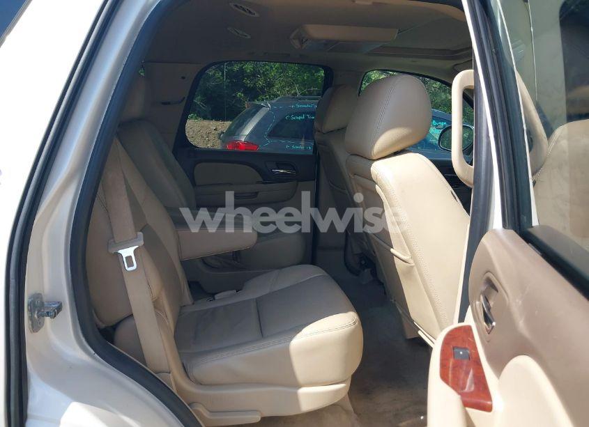 Photo 8 of 2013 Chevrolet Tahoe LTZ (VIN 1GNSKCE07DR326996)