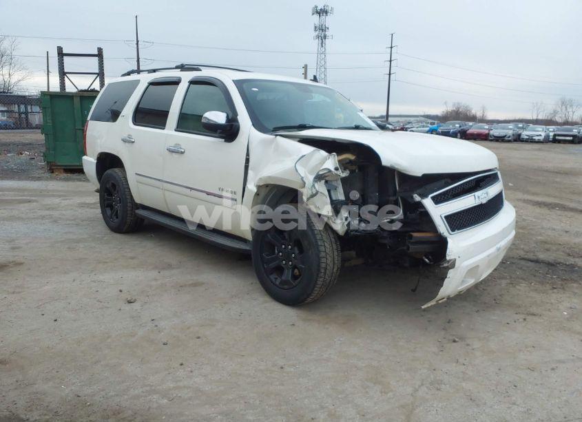 2014 Chevrolet Tahoe LTZ (VIN 1GNSKCE07ER177099) main photo