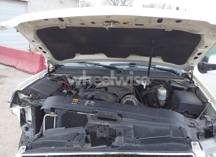 Photo 10 of 2014 Chevrolet Tahoe LTZ (VIN 1GNSKCE07ER177099)