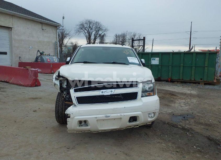 Photo 12 of 2014 Chevrolet Tahoe LTZ (VIN 1GNSKCE07ER177099)