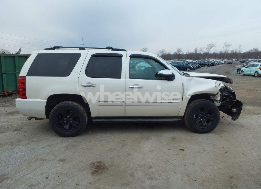 Photo 13 of 2014 Chevrolet Tahoe LTZ (VIN 1GNSKCE07ER177099)