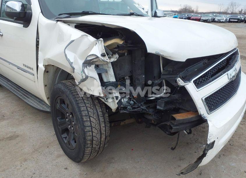 Photo 6 of 2014 Chevrolet Tahoe LTZ (VIN 1GNSKCE07ER177099)