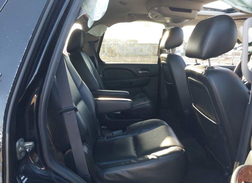 Photo 8 of 2011 Chevrolet Tahoe LTZ (VIN 1GNSKCE08BR143250)