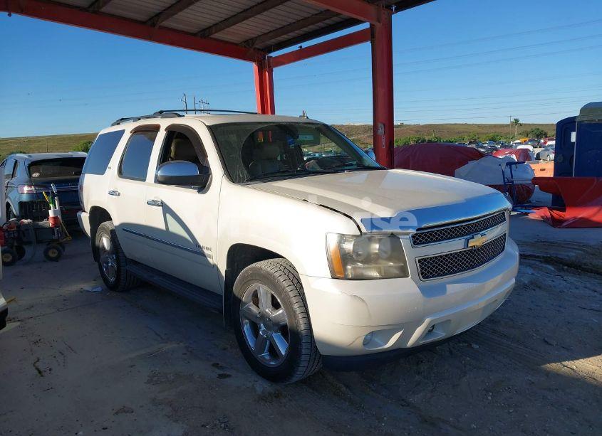 2011 Chevrolet Tahoe LTZ (VIN 1GNSKCE08BR383463) main photo