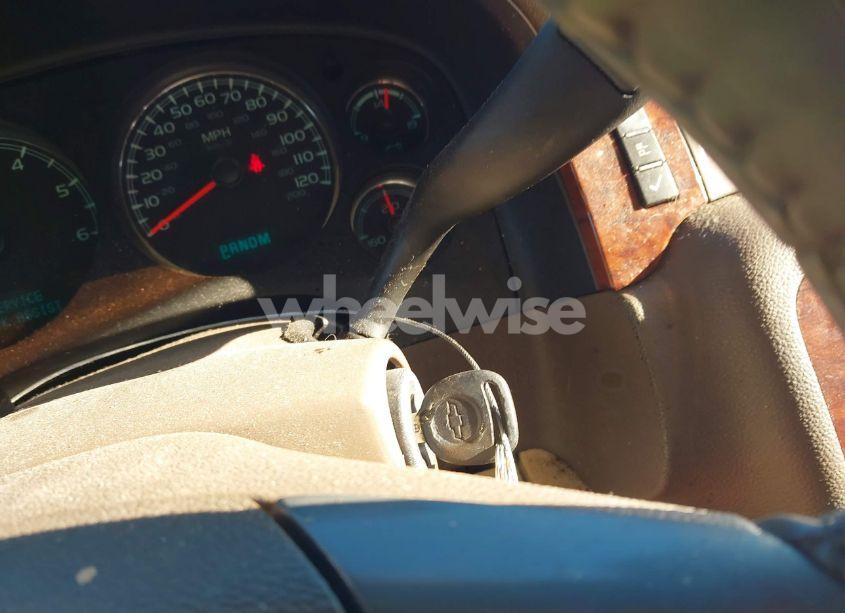 Photo 11 of 2011 Chevrolet Tahoe LTZ (VIN 1GNSKCE08BR383463)