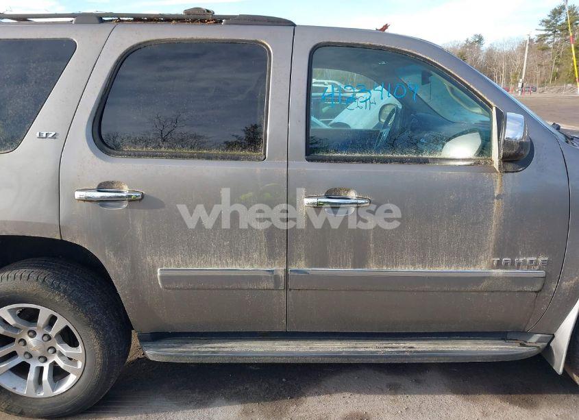 Photo 13 of 2012 Chevrolet Tahoe LTZ (VIN 1GNSKCE08CR289942)