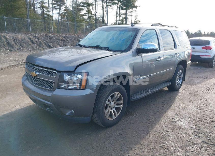 Photo 2 of 2012 Chevrolet Tahoe LTZ (VIN 1GNSKCE08CR289942)
