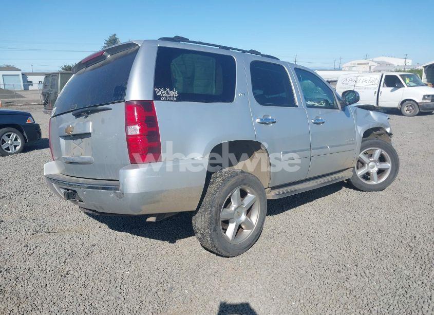 Photo 4 of 2013 Chevrolet Tahoe LTZ (VIN 1GNSKCE08DR320916)