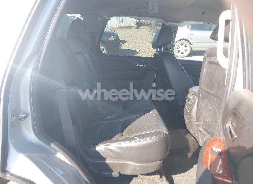 Photo 8 of 2013 Chevrolet Tahoe LTZ (VIN 1GNSKCE08DR320916)