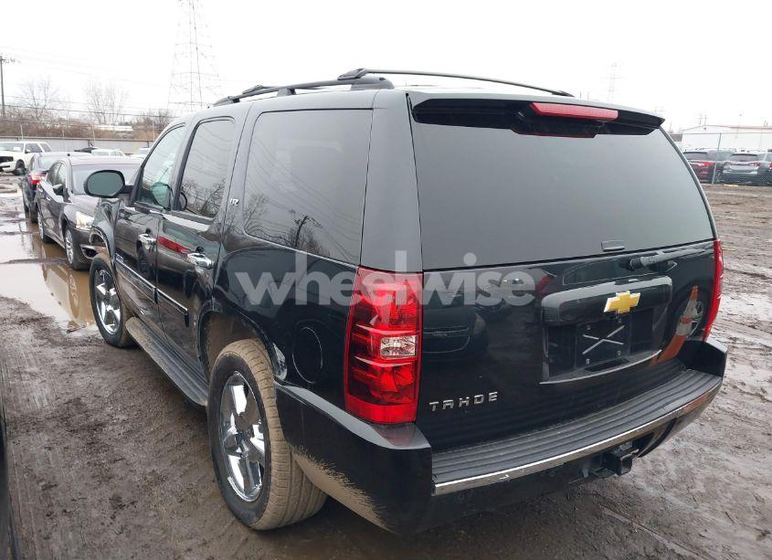 Photo 3 of 2013 Chevrolet Tahoe LTZ (VIN 1GNSKCE09DR173232)