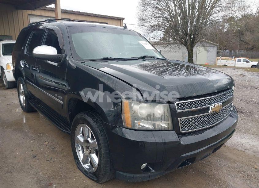 2011 Chevrolet Tahoe LTZ (VIN 1GNSKCE0XBR179991) main photo
