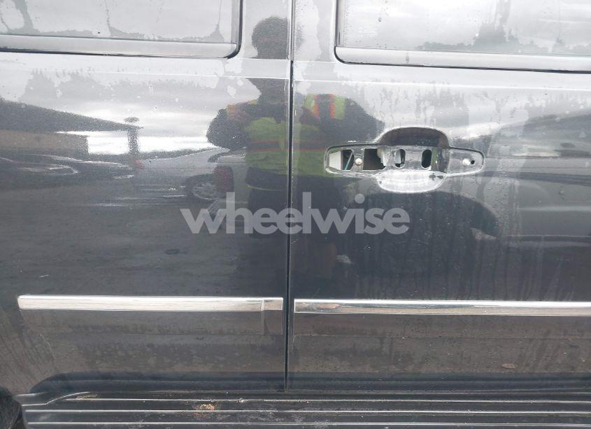 Photo 13 of 2011 Chevrolet Tahoe LTZ (VIN 1GNSKCE0XBR179991)