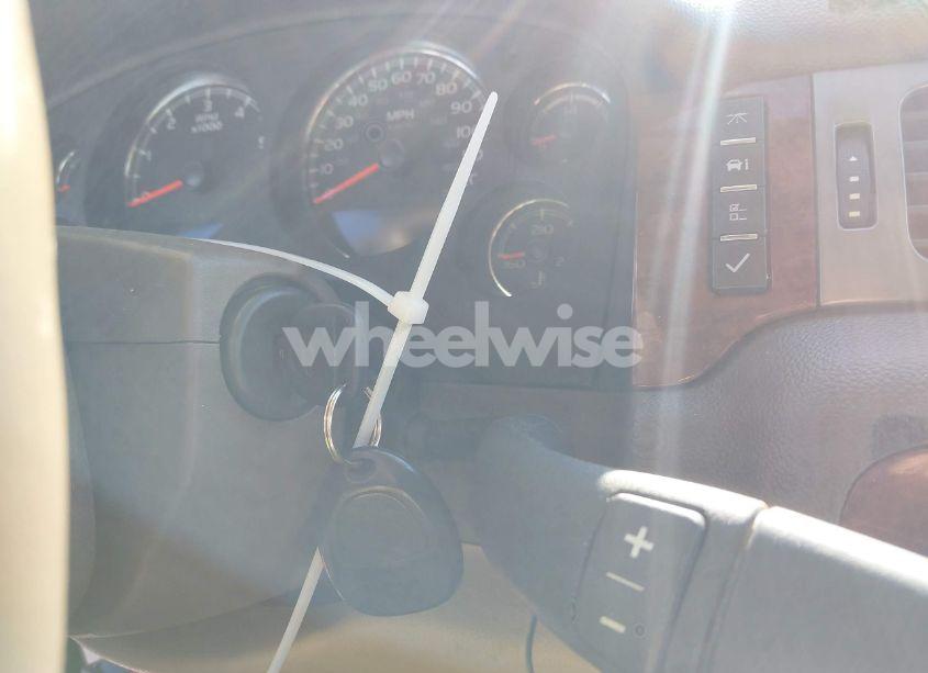 Photo 11 of 2013 Chevrolet Tahoe LTZ (VIN 1GNSKCE0XDR168217)