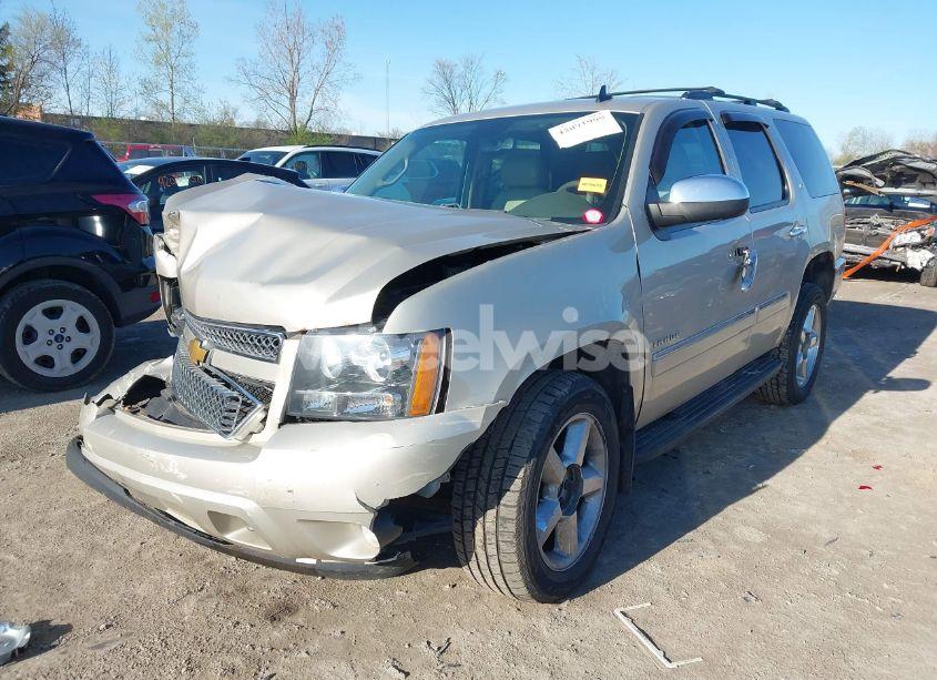 Photo 2 of 2013 Chevrolet Tahoe LTZ (VIN 1GNSKCE0XDR168217)
