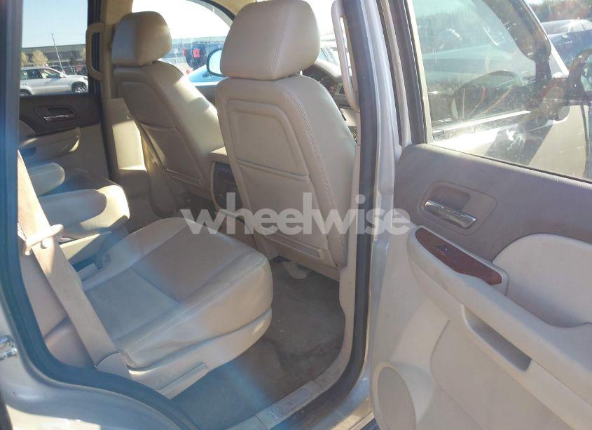 Photo 8 of 2013 Chevrolet Tahoe LTZ (VIN 1GNSKCE0XDR168217)