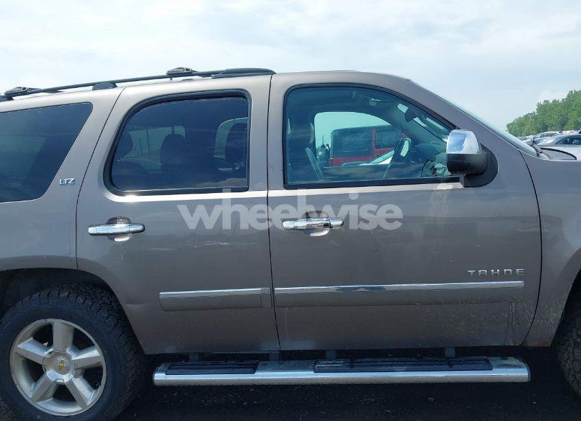 Photo 13 of 2013 Chevrolet Tahoe LTZ (VIN 1GNSKCE0XDR373858)