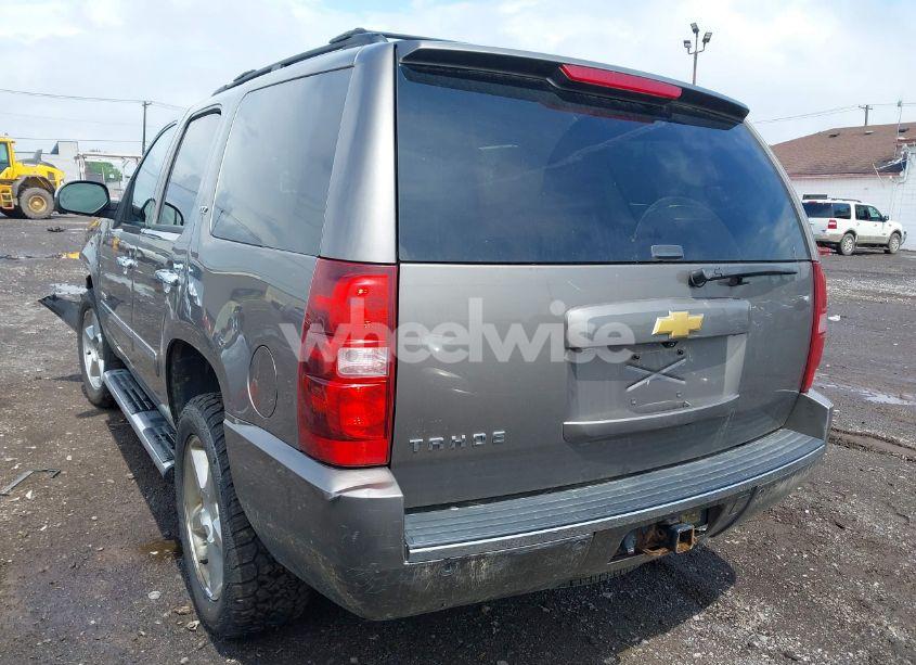 Photo 3 of 2013 Chevrolet Tahoe LTZ (VIN 1GNSKCE0XDR373858)