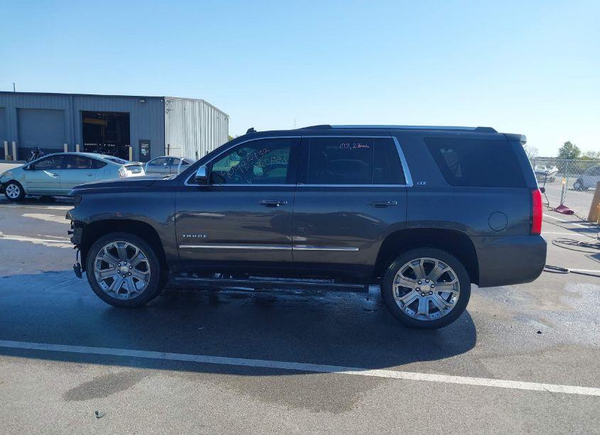 Photo 15 of 2015 Chevrolet Tahoe LTZ (VIN 1GNSKCKC0FR150360)