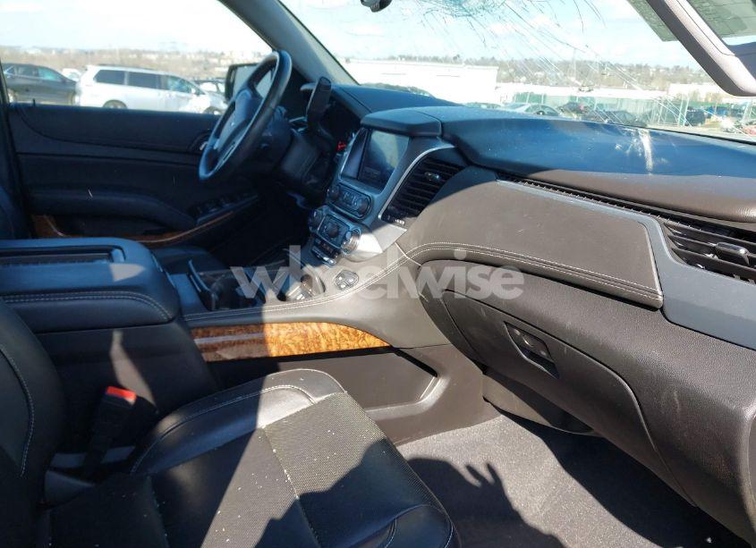 Photo 5 of 2019 Chevrolet Tahoe PREMIER (VIN 1GNSKCKC0KR351265)