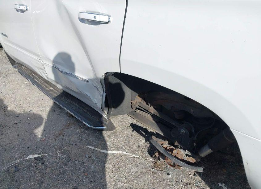 Photo 19 of 2016 Chevrolet Tahoe LTZ (VIN 1GNSKCKC1GR351301)